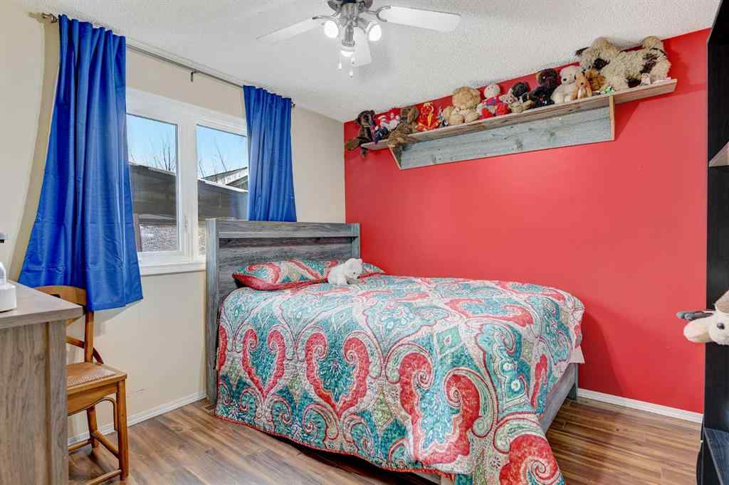 MLS&reg; # A2270681 - 722 Oak Drive  in NONE Beaverlodge, Residential Open Houses