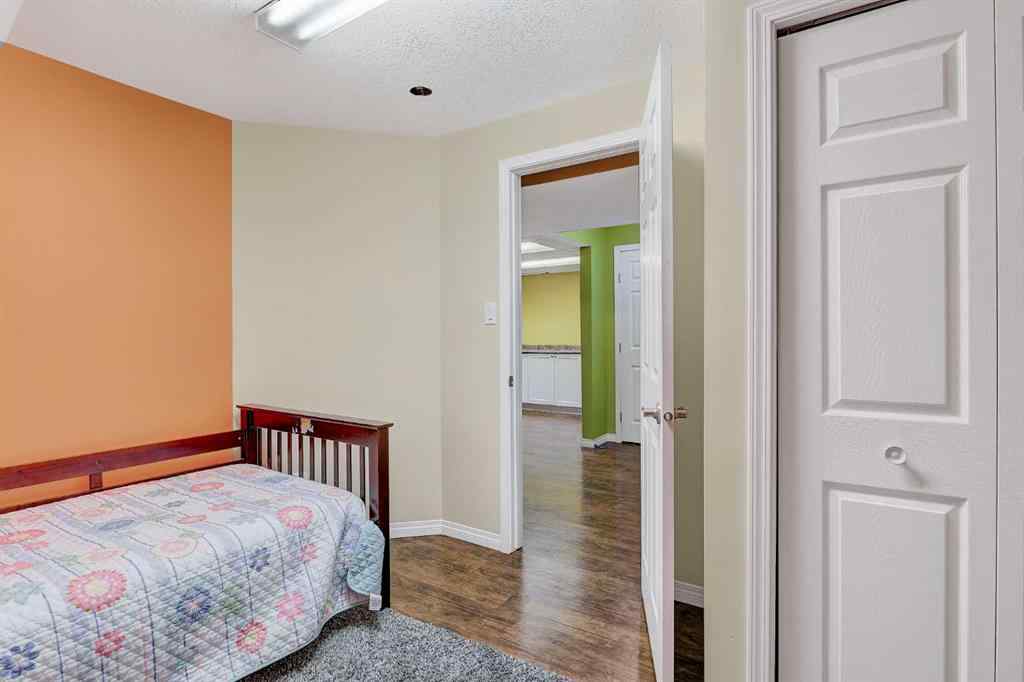 MLS&reg; # A2270681 - 722 Oak Drive  in NONE Beaverlodge, Residential Open Houses