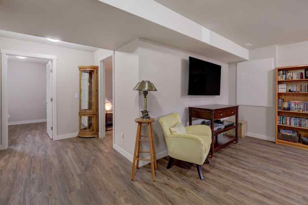 MLS® # A2270683 - 33 Willowbrook Crescent NW in Willowbrook Airdrie, Residential Open Houses