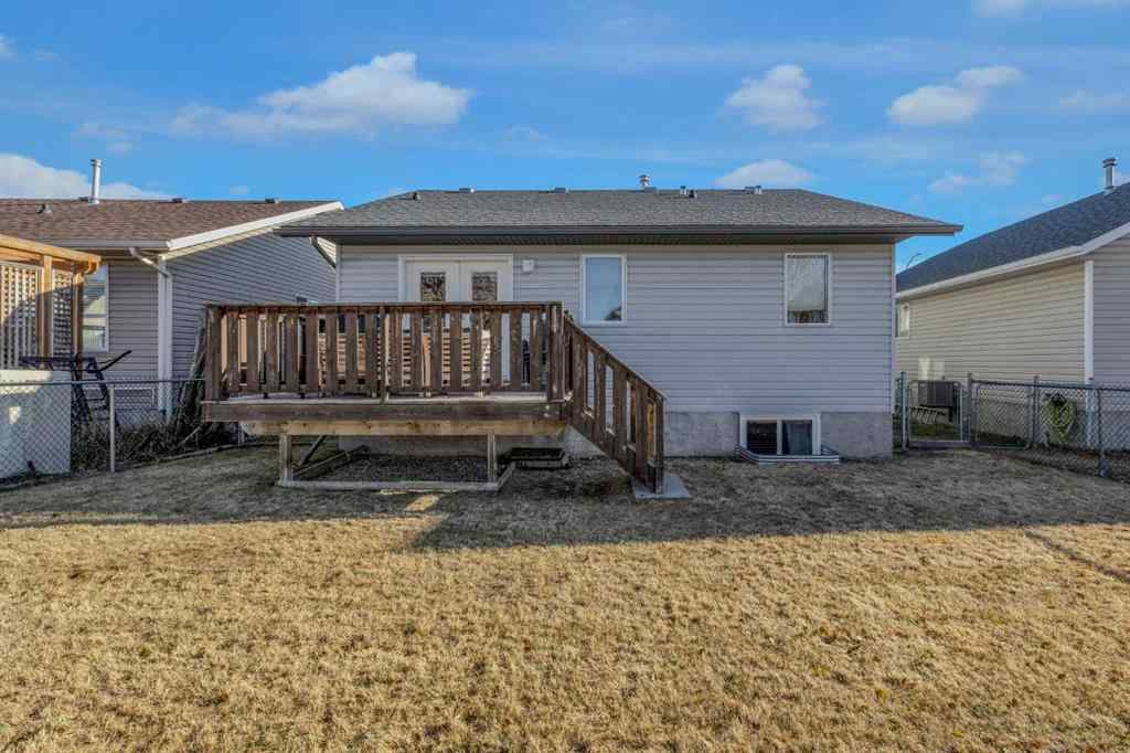 MLS® # A2270683 - 33 Willowbrook Crescent NW in Willowbrook Airdrie, Residential Open Houses