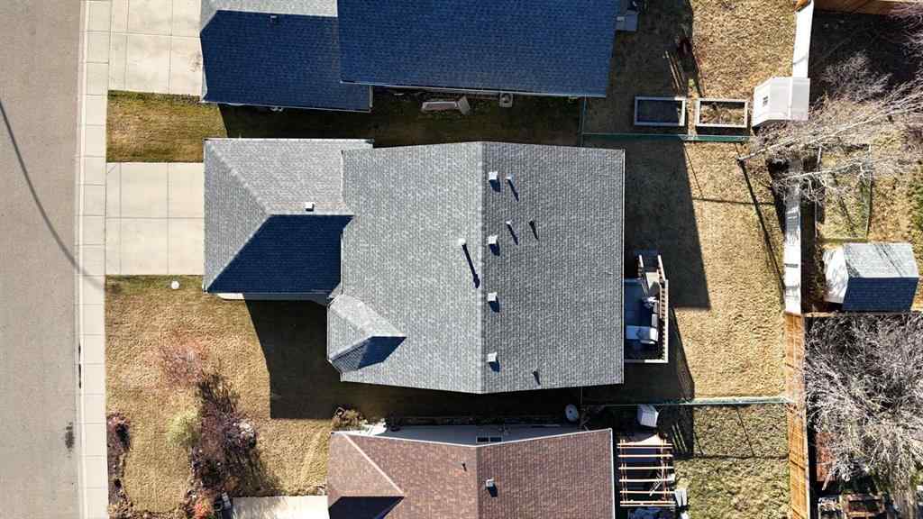 MLS® # A2270683 - 33 Willowbrook Crescent NW in Willowbrook Airdrie, Residential Open Houses