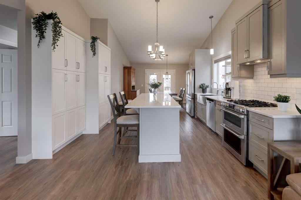 MLS® # A2270683 - 33 Willowbrook Crescent NW in Willowbrook Airdrie, Residential Open Houses