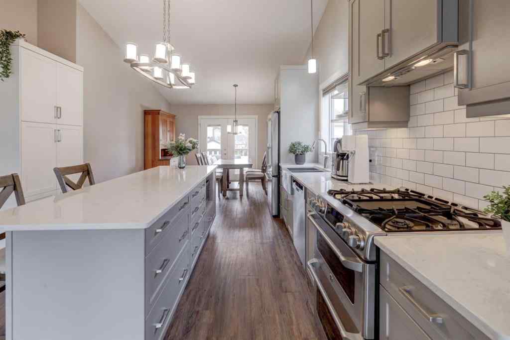 MLS® # A2270683 - 33 Willowbrook Crescent NW in Willowbrook Airdrie, Residential Open Houses