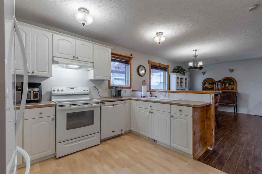 MLS&reg; # A2270687 - 583 8 Avenue W in NONE Cardston, Residential Open Houses