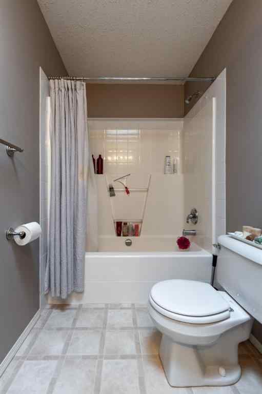 MLS&reg; # A2270687 - 583 8 Avenue W in NONE Cardston, Residential Open Houses