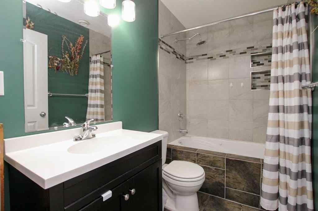 MLS&reg; # A2270692 - 56 Kentwood Drive  in Kingsgate Red Deer, Residential Open Houses