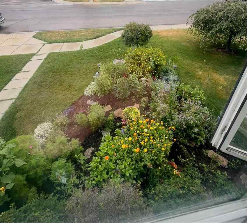 MLS&reg; # A2270692 - 56 Kentwood Drive  in Kingsgate Red Deer, Residential Open Houses