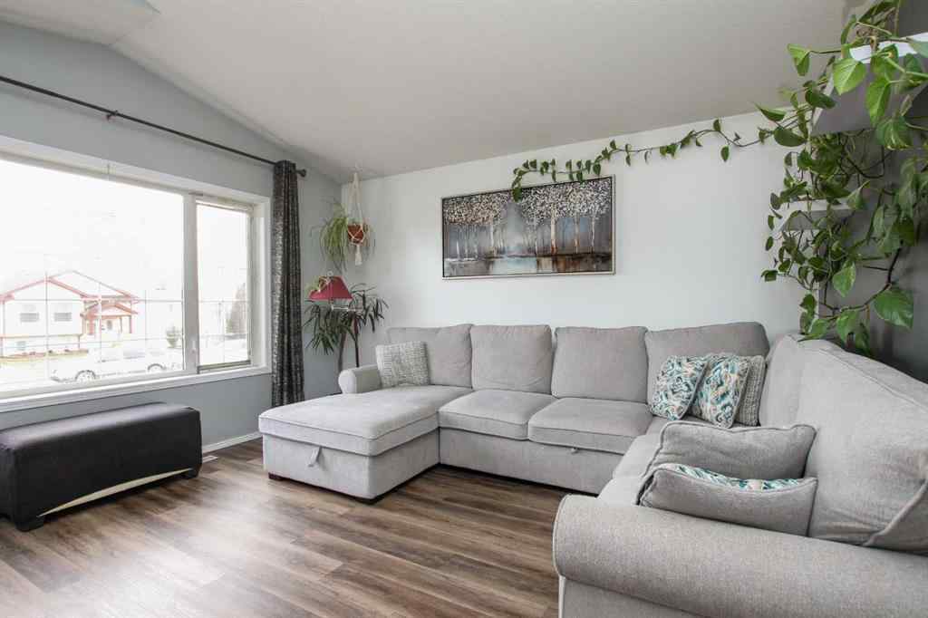 MLS&reg; # A2270692 - 56 Kentwood Drive  in Kingsgate Red Deer, Residential Open Houses