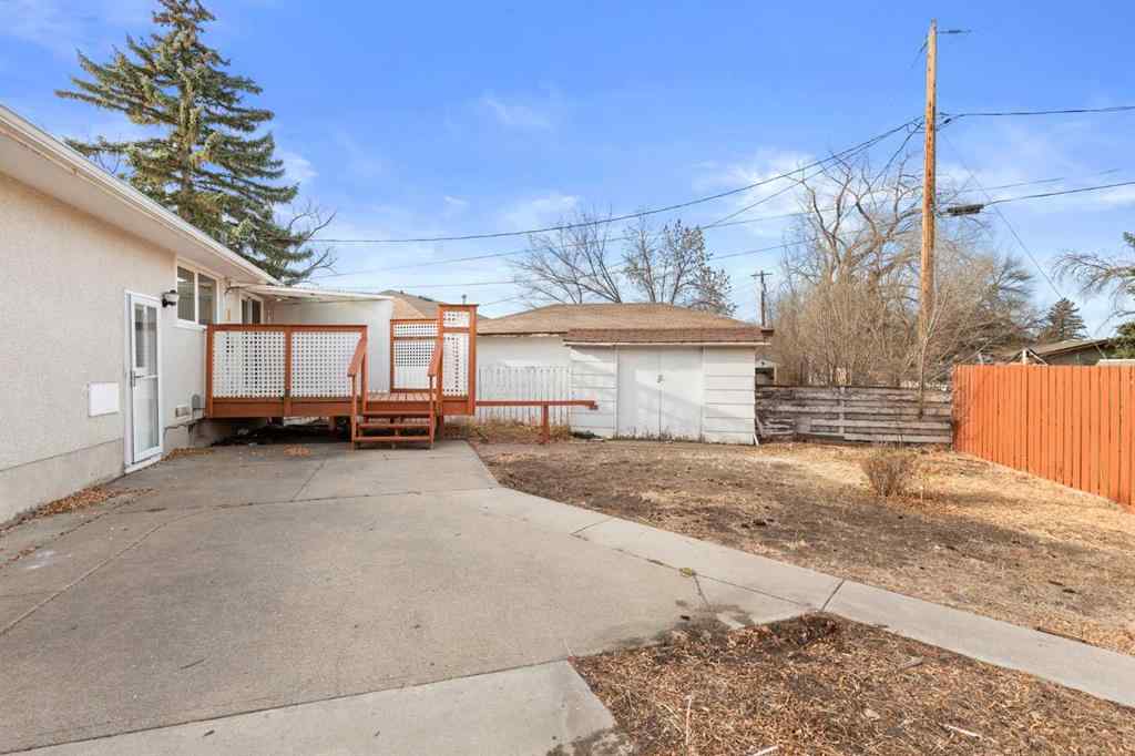 MLS&reg; # A2270693 - 898 13 Street NE in Northeast Crescent Heights Medicine Hat, Residential Open Houses