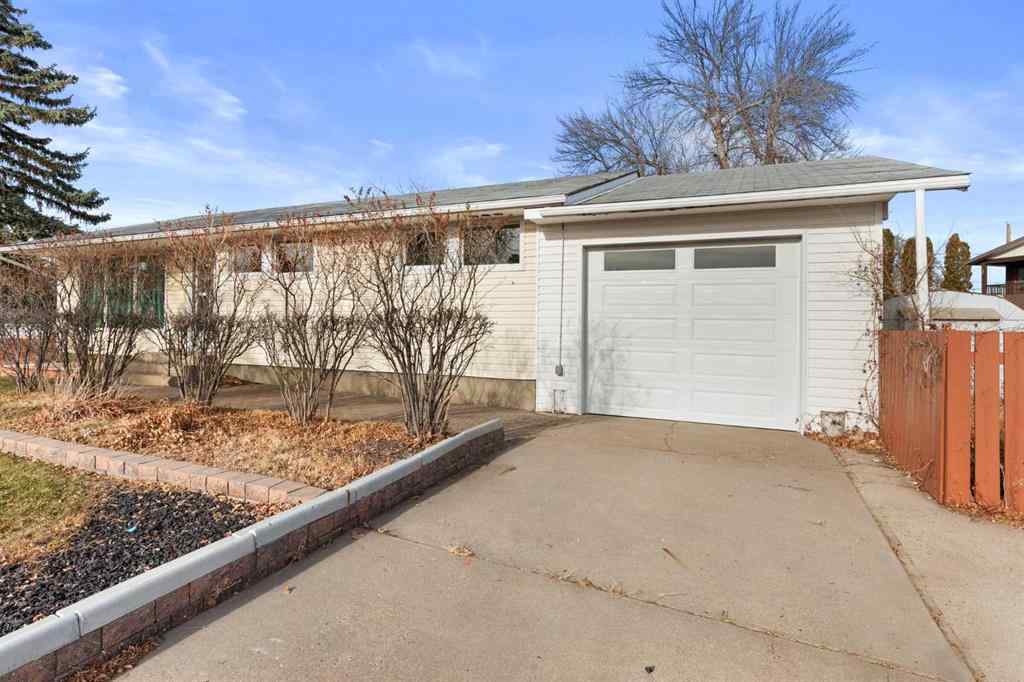 MLS&reg; # A2270693 - 898 13 Street NE in Northeast Crescent Heights Medicine Hat, Residential Open Houses