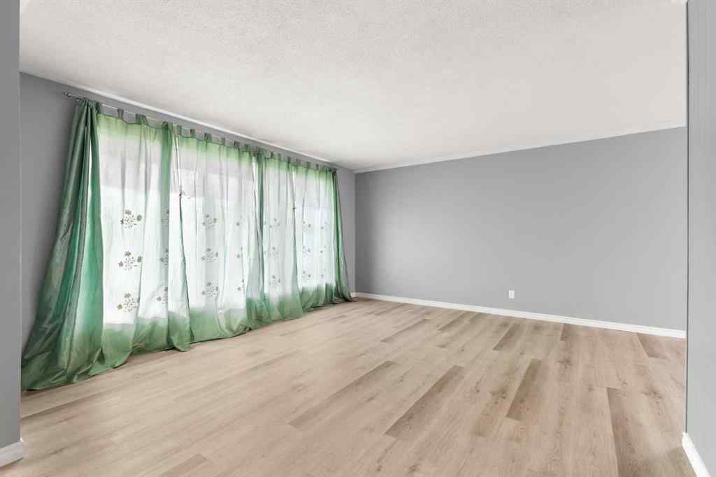 MLS&reg; # A2270693 - 898 13 Street NE in Northeast Crescent Heights Medicine Hat, Residential Open Houses