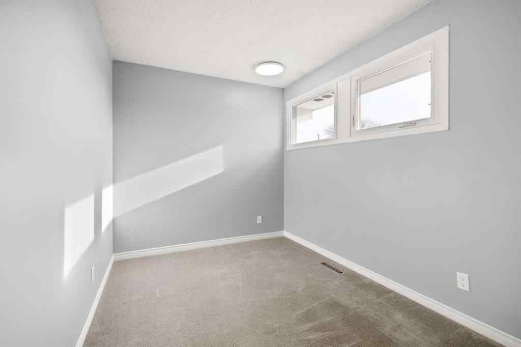 MLS&reg; # A2270693 - 898 13 Street NE in Northeast Crescent Heights Medicine Hat, Residential Open Houses