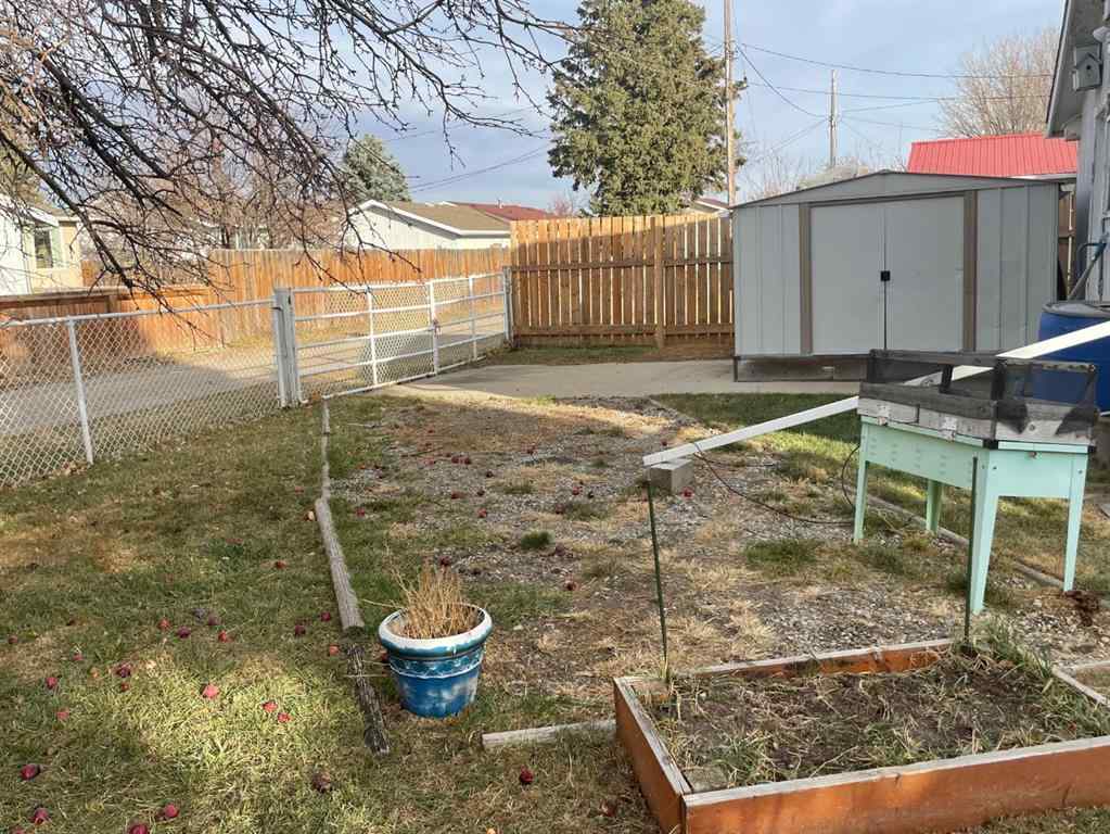 MLS&reg; # A2270694 - 524 51 Avenue W in NONE Claresholm, Residential Open Houses