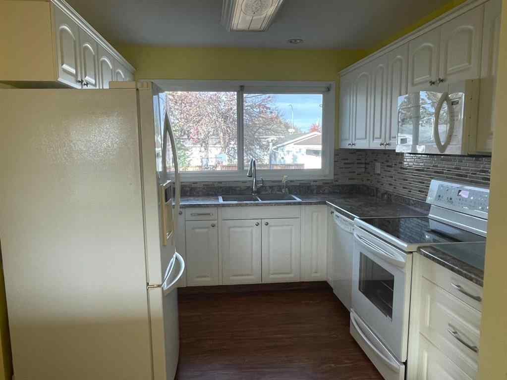 MLS&reg; # A2270694 - 524 51 Avenue W in NONE Claresholm, Residential Open Houses