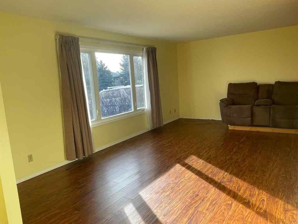 MLS&reg; # A2270694 - 524 51 Avenue W in NONE Claresholm, Residential Open Houses