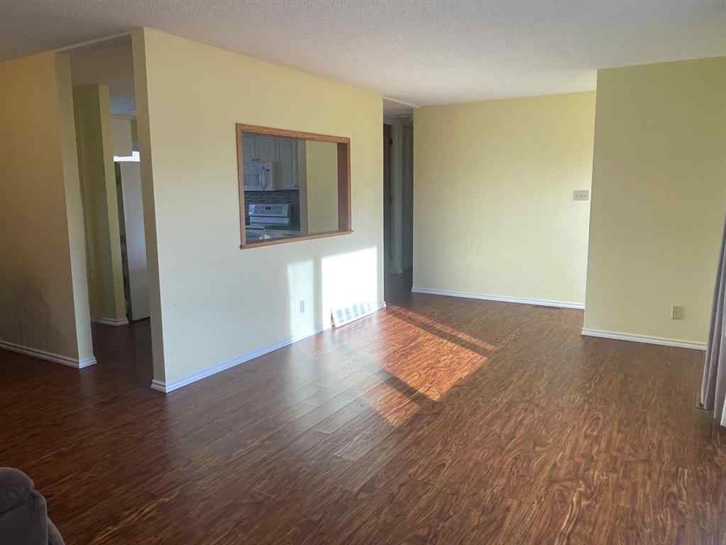 MLS&reg; # A2270694 - 524 51 Avenue W in NONE Claresholm, Residential Open Houses