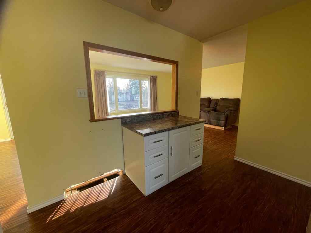 MLS&reg; # A2270694 - 524 51 Avenue W in NONE Claresholm, Residential Open Houses