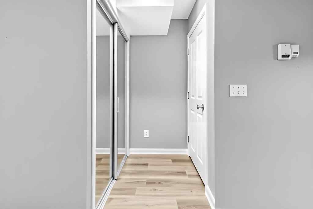 MLS&reg; # A2270701 - Unit #102 139 26 Avenue NW in Tuxedo Park Calgary, Residential Open Houses