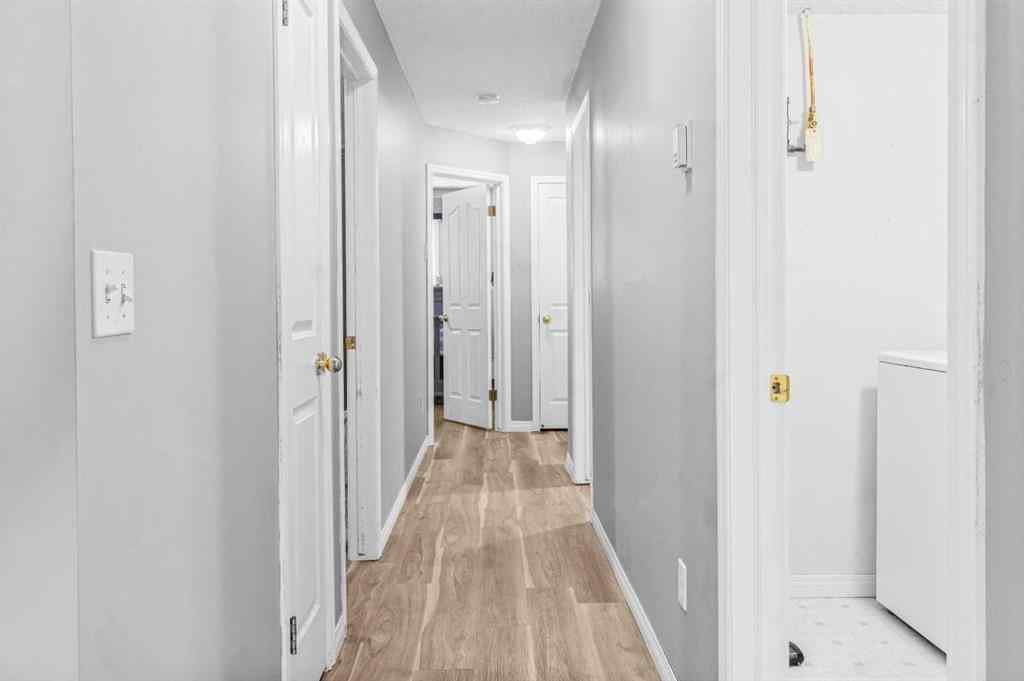 MLS&reg; # A2270701 - Unit #102 139 26 Avenue NW in Tuxedo Park Calgary, Residential Open Houses