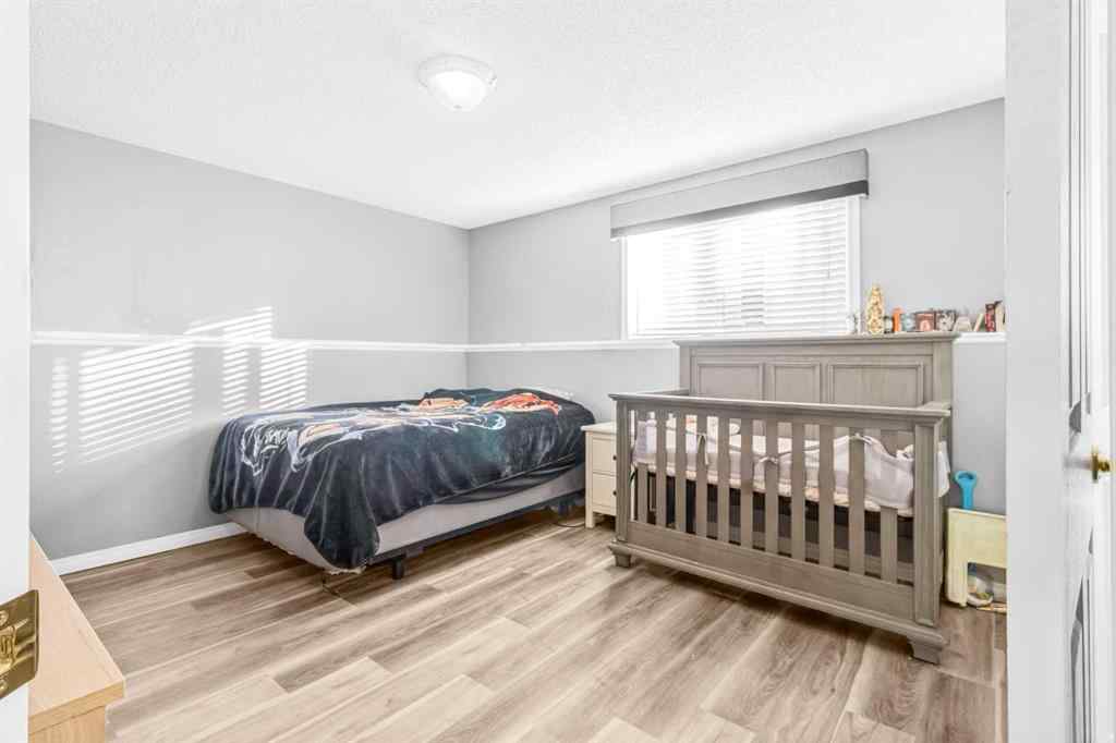 MLS&reg; # A2270701 - Unit #102 139 26 Avenue NW in Tuxedo Park Calgary, Residential Open Houses