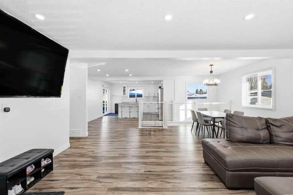 MLS&reg; # A2270702 - 69 Harrow Crescent SW in Haysboro Calgary, Residential Open Houses