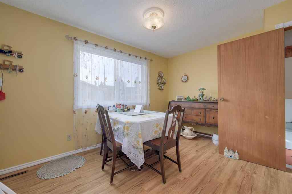 MLS&reg; # A2270703 - 4729 54 Avenue  in NONE Rimbey, Residential Open Houses