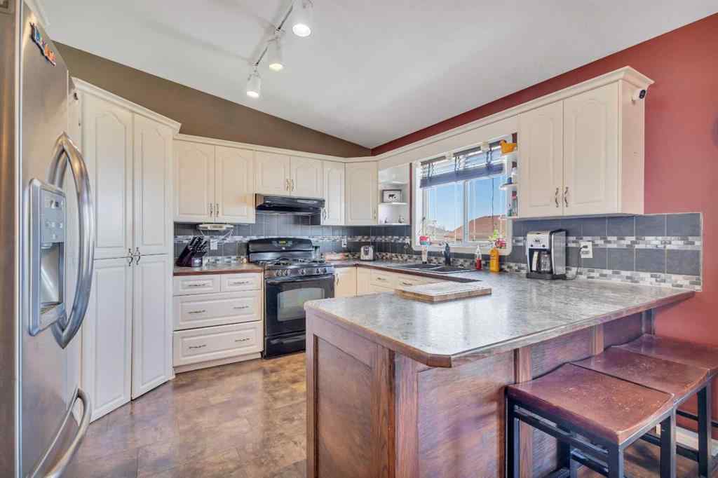 MLS&reg; # A2270705 - 4114 65a Street  in Meadowlands Stettler, Residential Open Houses