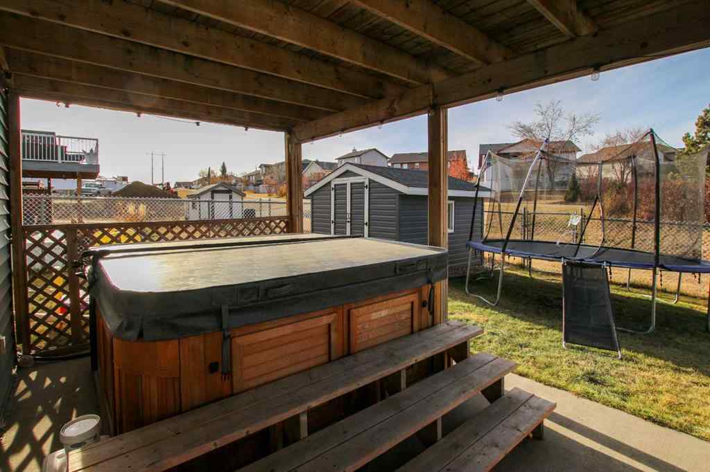 MLS&reg; # A2270715 - 5825 Panorama Drive  in Panorama Estates Blackfalds, Residential Open Houses