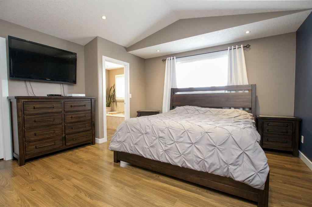 MLS&reg; # A2270715 - 5825 Panorama Drive  in Panorama Estates Blackfalds, Residential Open Houses