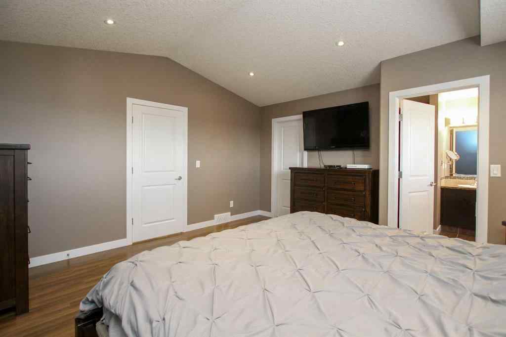 MLS&reg; # A2270715 - 5825 Panorama Drive  in Panorama Estates Blackfalds, Residential Open Houses