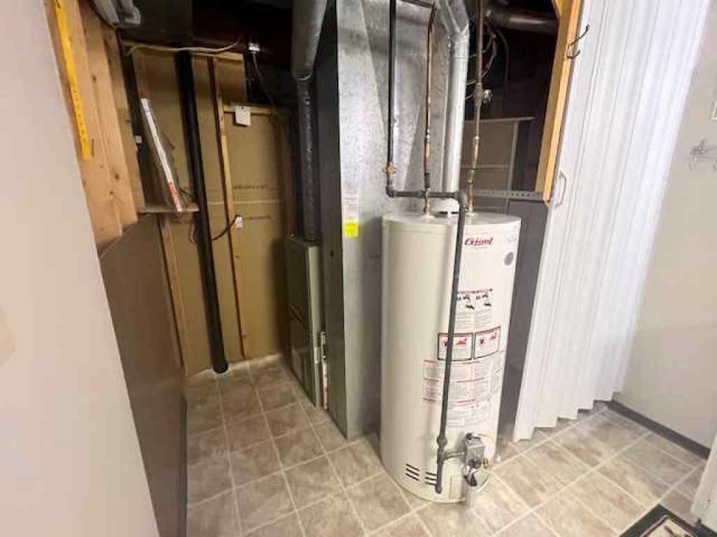 MLS&reg; # A2270717 - 4913 47 Avenue  in Forestburg Forestburg, Residential Open Houses