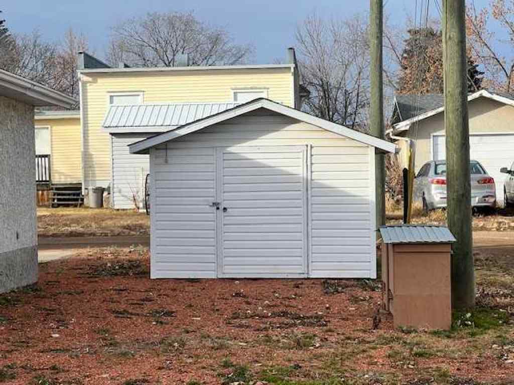 MLS&reg; # A2270717 - 4913 47 Avenue  in Forestburg Forestburg, Residential Open Houses