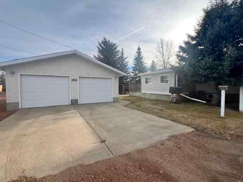 MLS&reg; # A2270717 - 4913 47 Avenue  in Forestburg Forestburg, Residential Open Houses