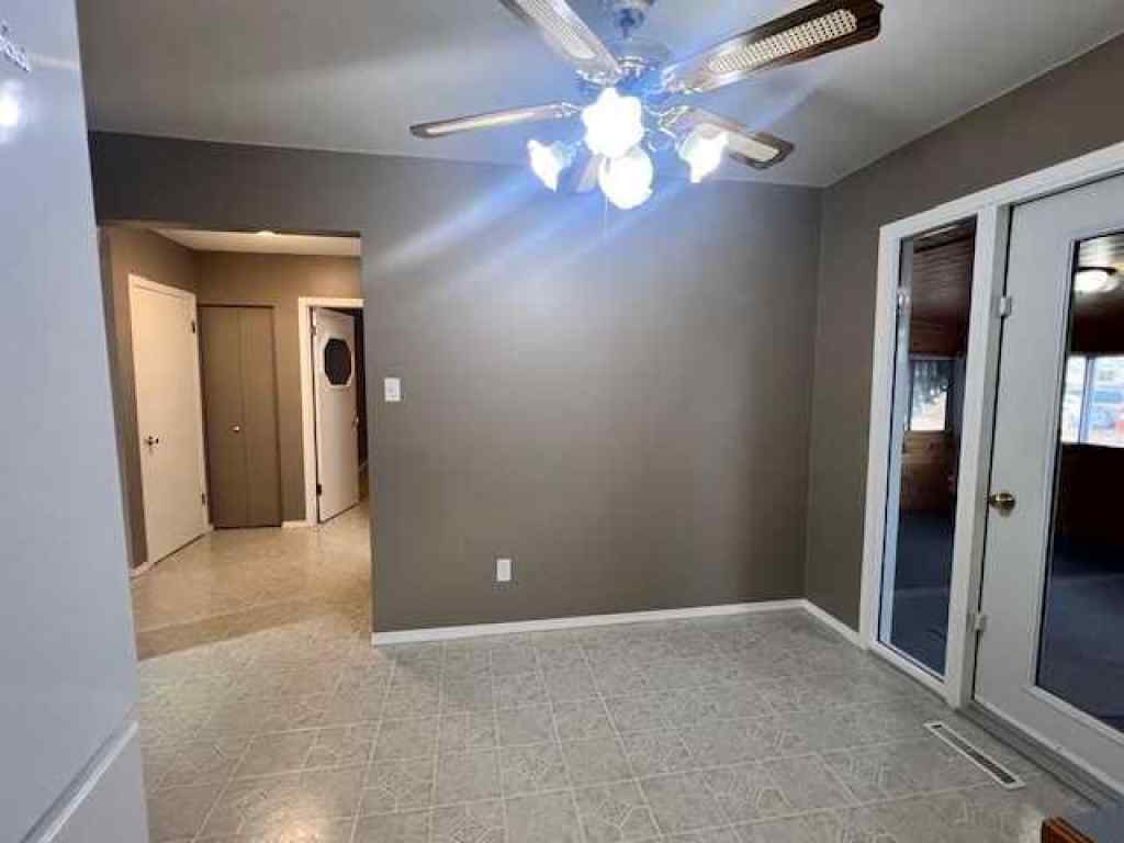 MLS&reg; # A2270717 - 4913 47 Avenue  in Forestburg Forestburg, Residential Open Houses