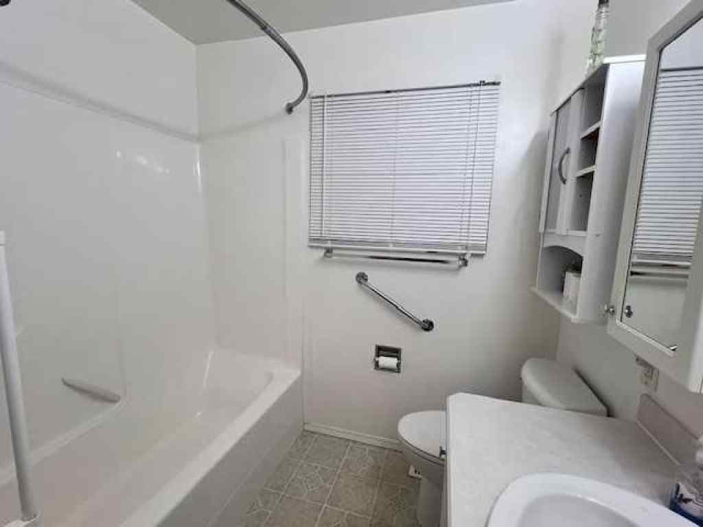 MLS&reg; # A2270717 - 4913 47 Avenue  in Forestburg Forestburg, Residential Open Houses