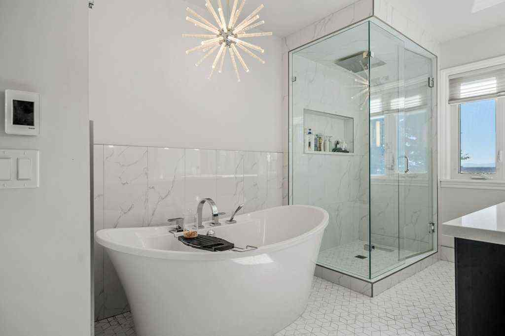 MLS® A2270722 - 276 Edenwold Drive NW in Edgemont Calgary, Residential