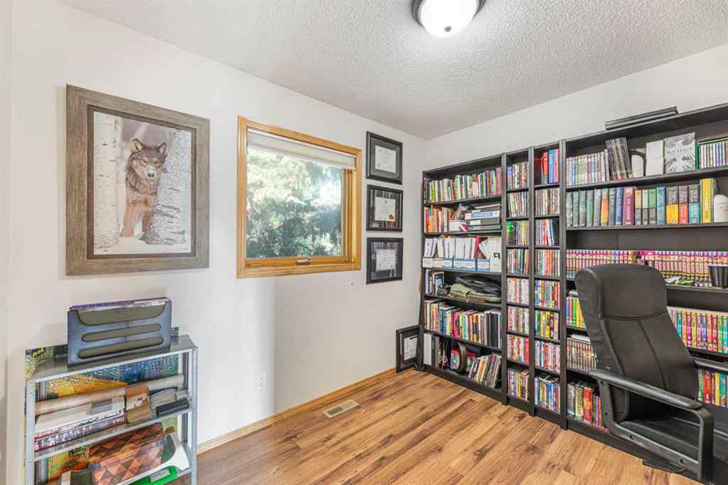 MLS® A2270724 - 651 Killarney Glen Court SW in Killarney/Glengarry Calgary, Residential