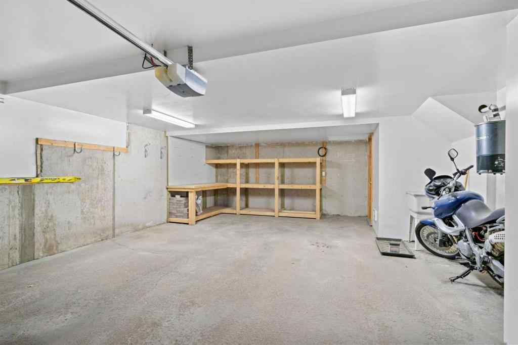 MLS&reg; # A2270724 - 651 Killarney Glen Court SW in Killarney/Glengarry Calgary, Residential Open Houses