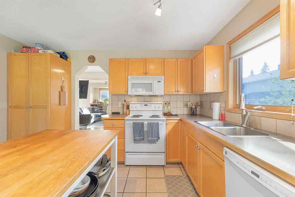 MLS® A2270724 - 651 Killarney Glen Court SW in Killarney/Glengarry Calgary, Residential