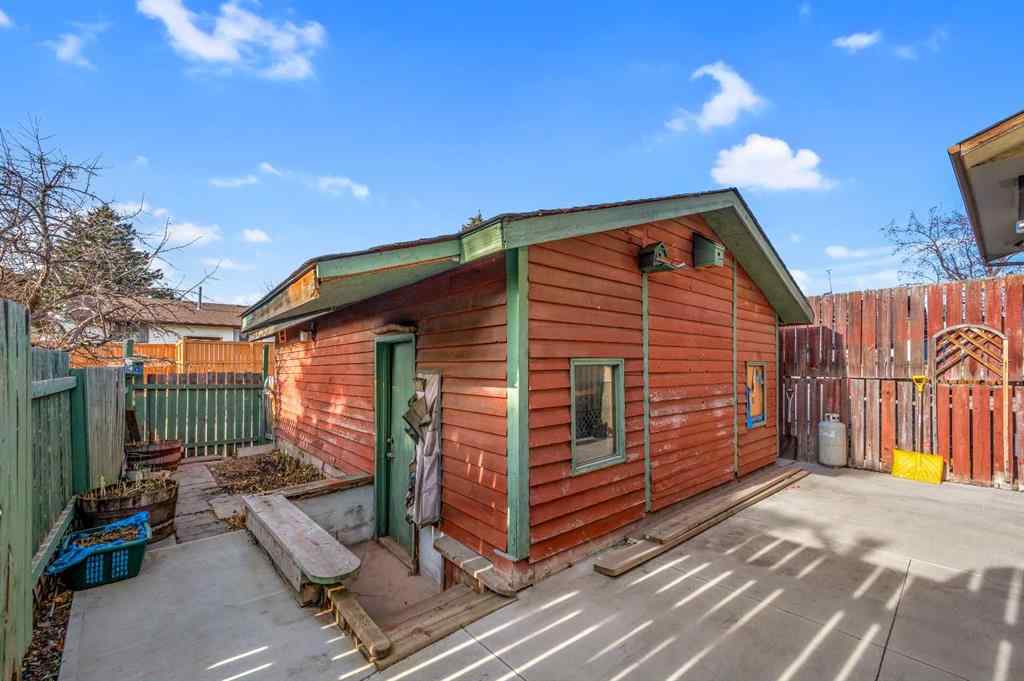 MLS® A2270725 - 172 Templehill Drive NE in Temple Calgary, Residential