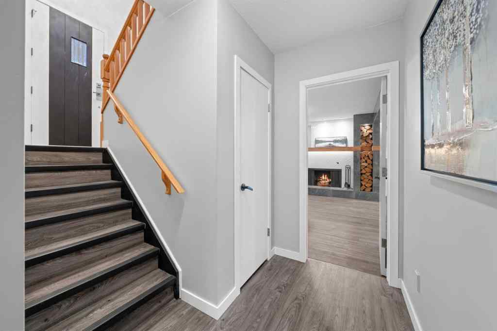 MLS&reg; # A2270743 - 3251 Bearspaw Drive NW in Brentwood Calgary, Residential Open Houses