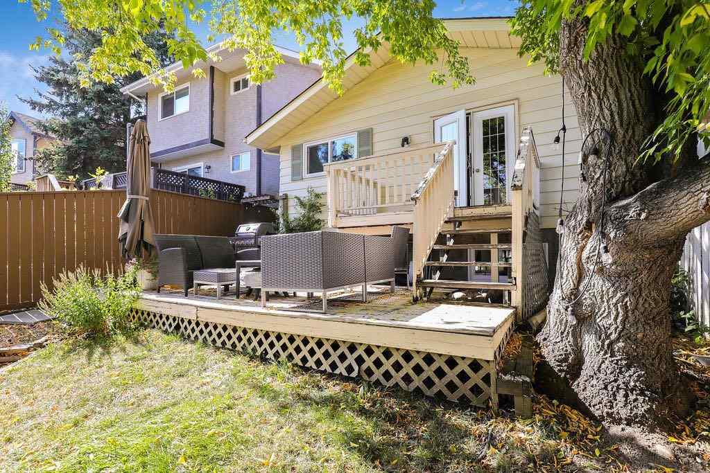 MLS&reg; # A2270772 - 588 Strathcona Drive SW in Strathcona Park Calgary, Residential Open Houses