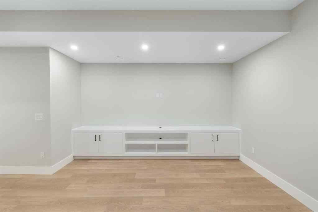 MLS&reg; # A2270777 - 2414 35 Street SW in Killarney/Glengarry Calgary, Residential Open Houses