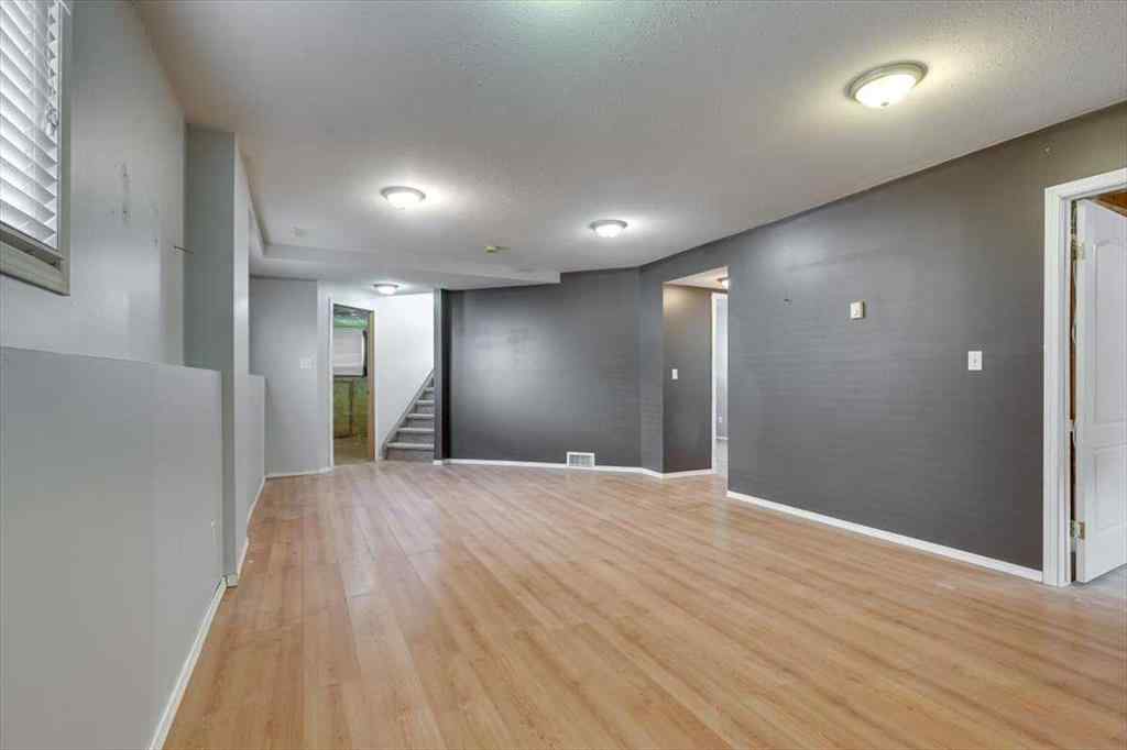 MLS&reg; # A2270783 - 4613 55 Avenue  in NONE Bentley, Residential Open Houses