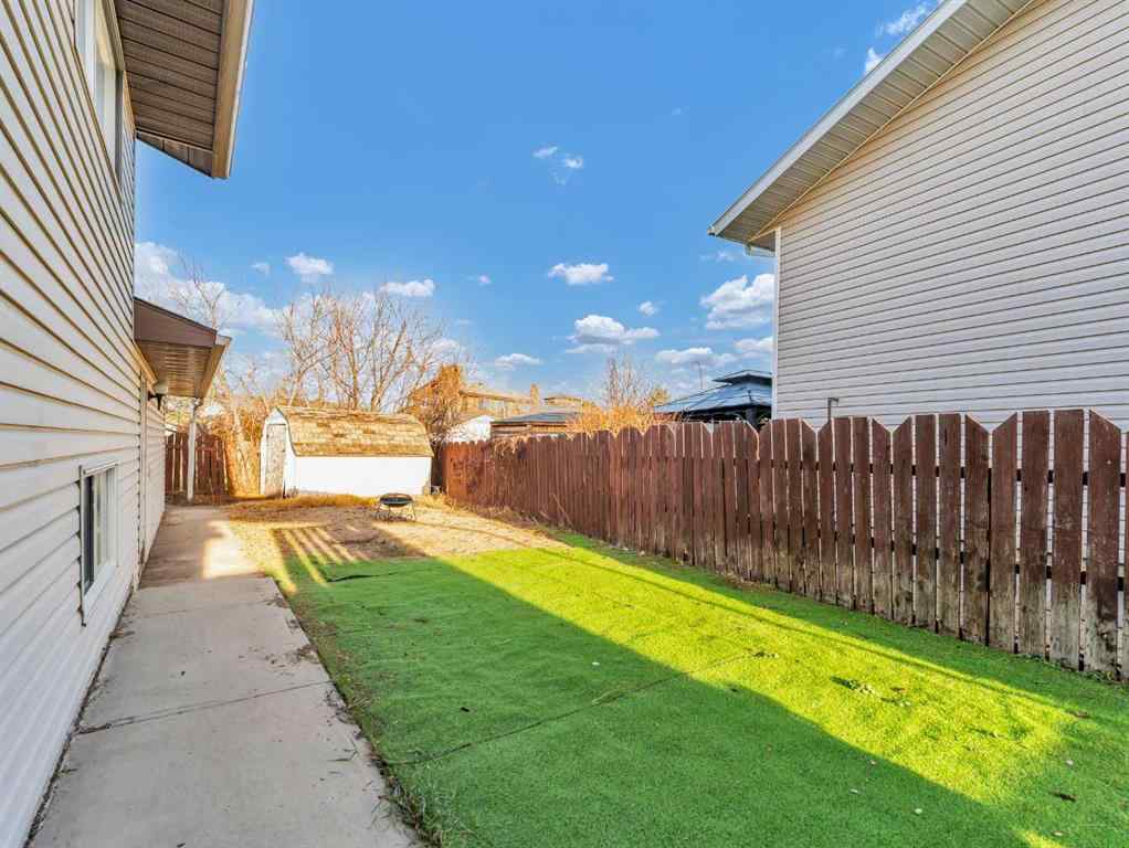 MLS&reg; # A2270796 - 25 Rossmere Avenue SE in Ross Glen Medicine Hat, Residential Open Houses