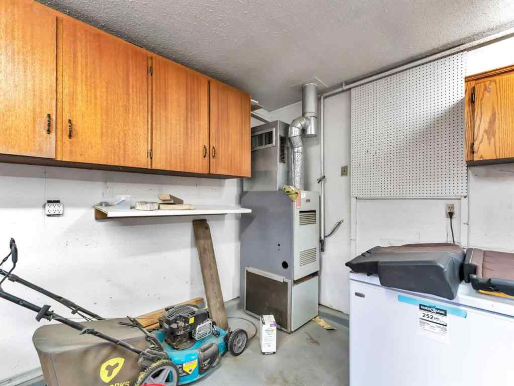 MLS&reg; # A2270796 - 25 Rossmere Avenue SE in Ross Glen Medicine Hat, Residential Open Houses