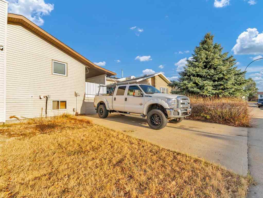 MLS&reg; # A2270796 - 25 Rossmere Avenue SE in Ross Glen Medicine Hat, Residential Open Houses