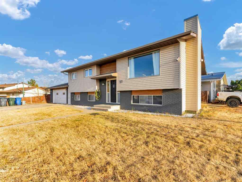 MLS&reg; # A2270796 - 25 Rossmere Avenue SE in Ross Glen Medicine Hat, Residential Open Houses