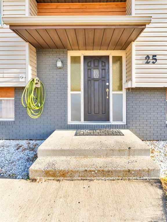 MLS&reg; # A2270796 - 25 Rossmere Avenue SE in Ross Glen Medicine Hat, Residential Open Houses