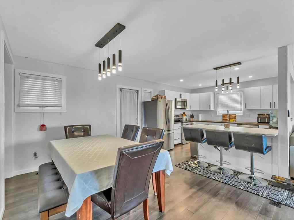 MLS&reg; # A2270796 - 25 Rossmere Avenue SE in Ross Glen Medicine Hat, Residential Open Houses